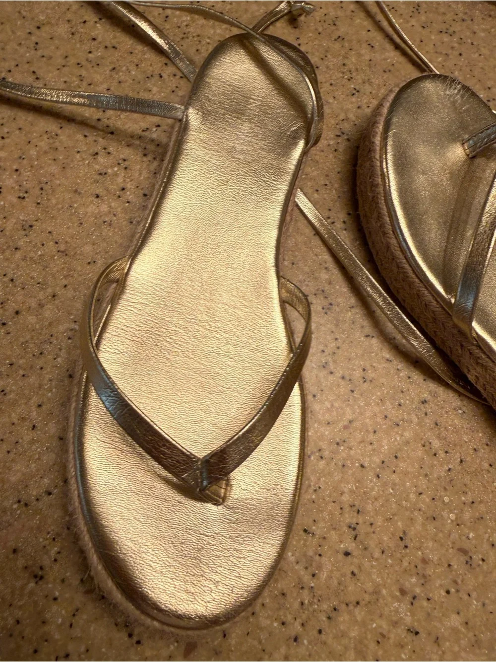 Nine West Gold Metallic Espadrille Thong Sandals with Ankle Wrap Sz 8.5